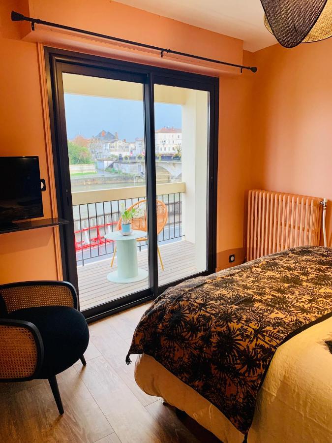 "Au Fil De La Charente" - Coeur De Saintes - Wifi Clim - Classe 4 Etoiles - 4 Pers Bagian luar foto
